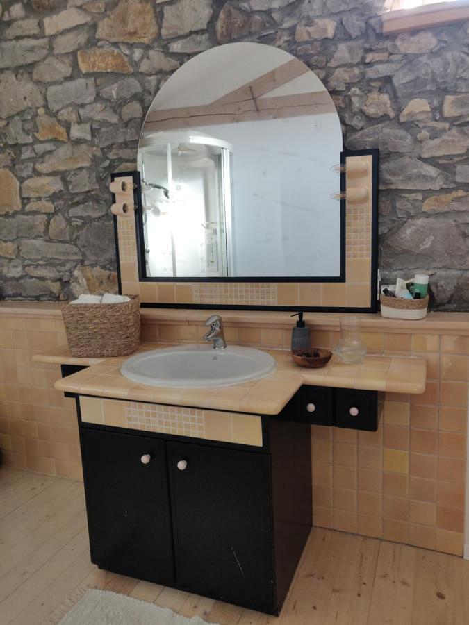 Small House In Vipava Valley מראה חיצוני תמונה